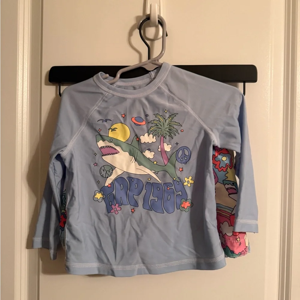 Kids Light Blue Rash Guard Swim Shirt‎ Shark Graphic Matching Trunks Set 2 Piece